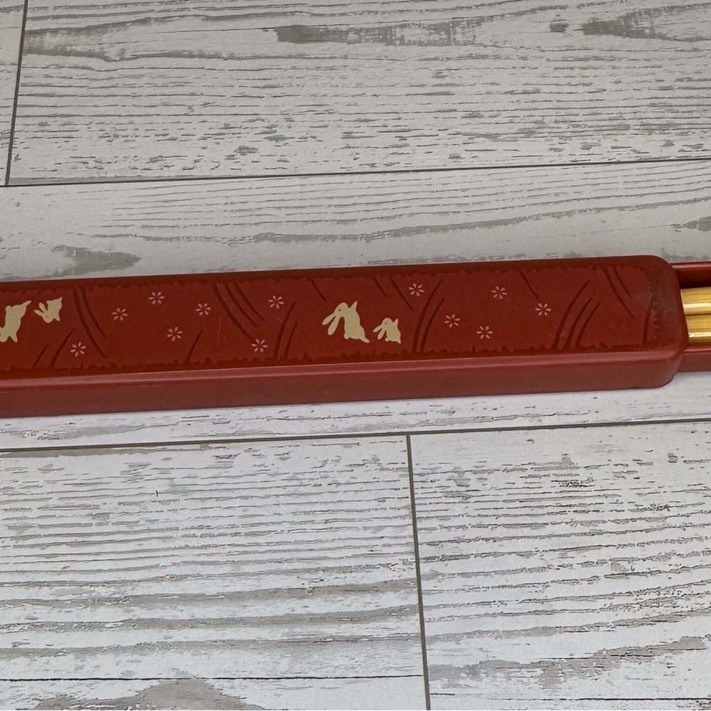 Vintage Japanese Red and Gold Chopsticks with Case - Picture 4 of 7